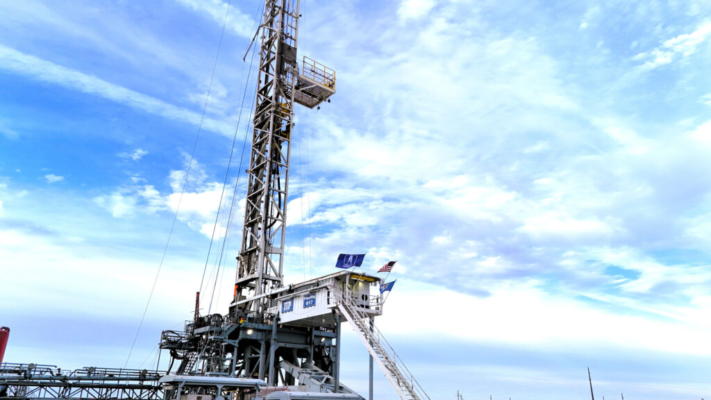 Image of Oil Rig Close